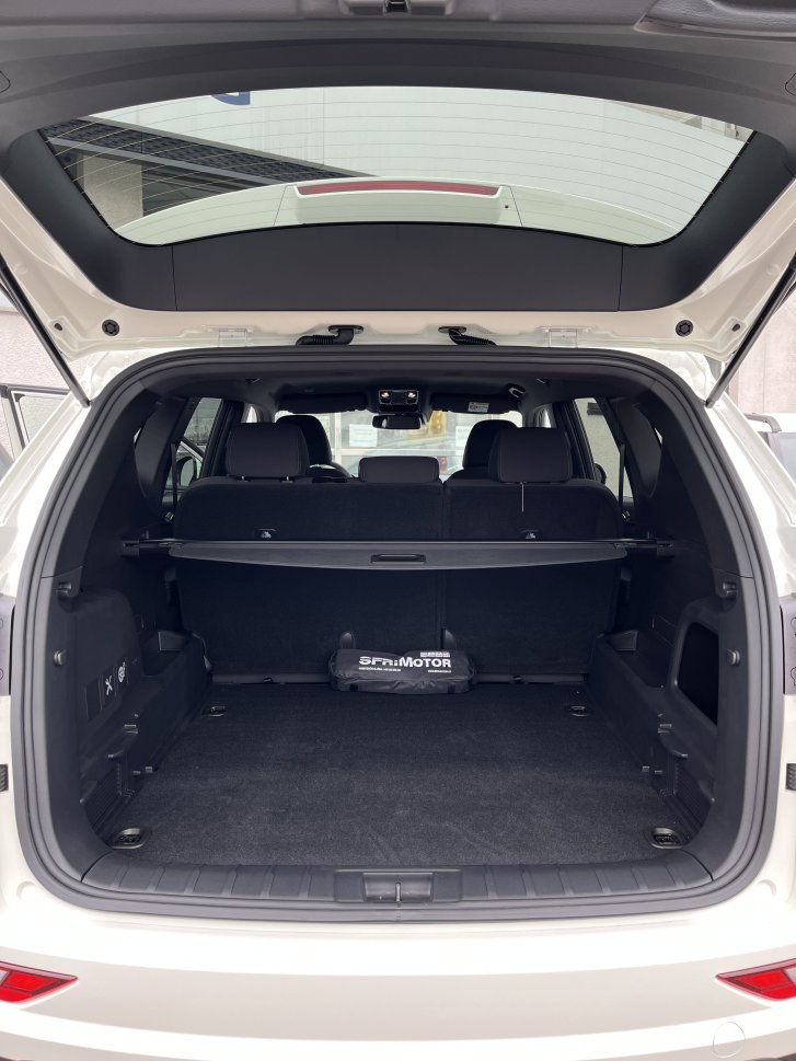 Rexton 2.2e-XDI Premium AT 4x4 Bílá WAK/černá BE skladem - předváděcí