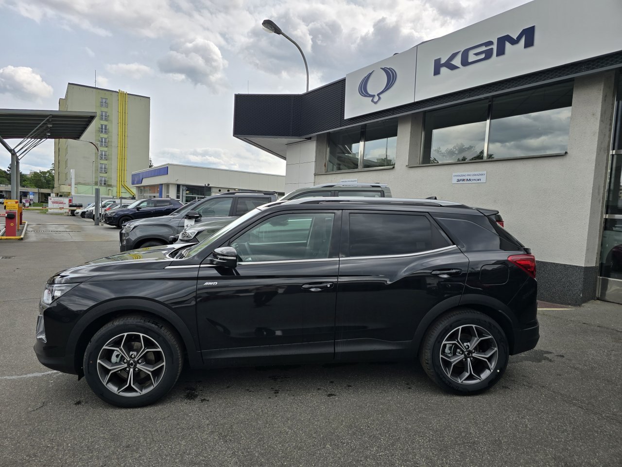 Korando 1.5Turbo Style+ AT Černá/černý 467