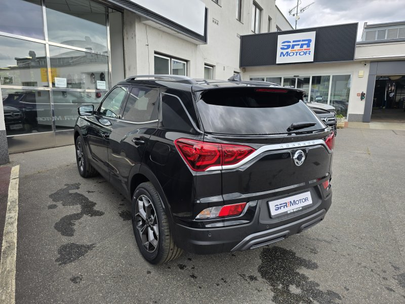 Korando 1.5Turbo Style+ AT Černá/černý 468