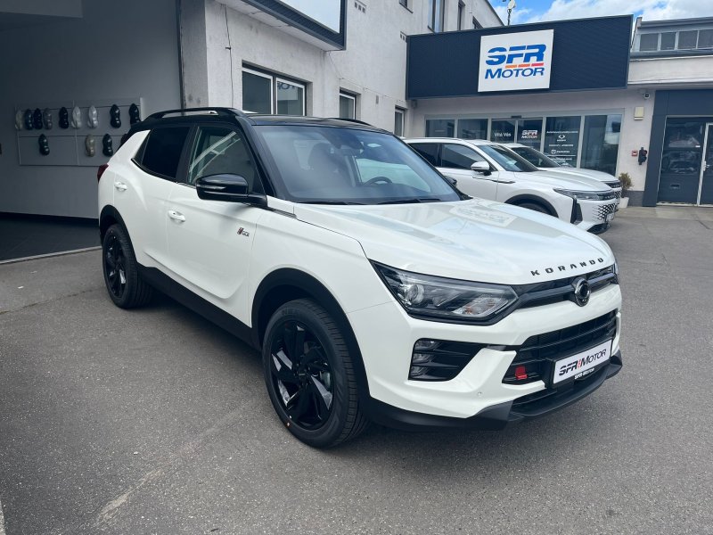 Korando 1.5Turbo Style+ MT BE Bílá/černý     481