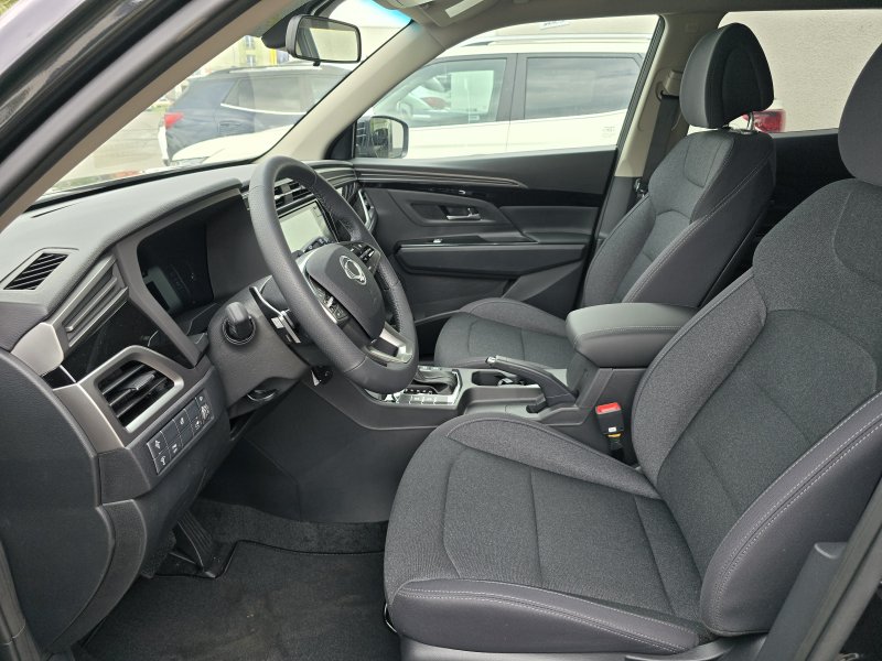 Korando 1.5Turbo Style+ AT Černá/černý 55704