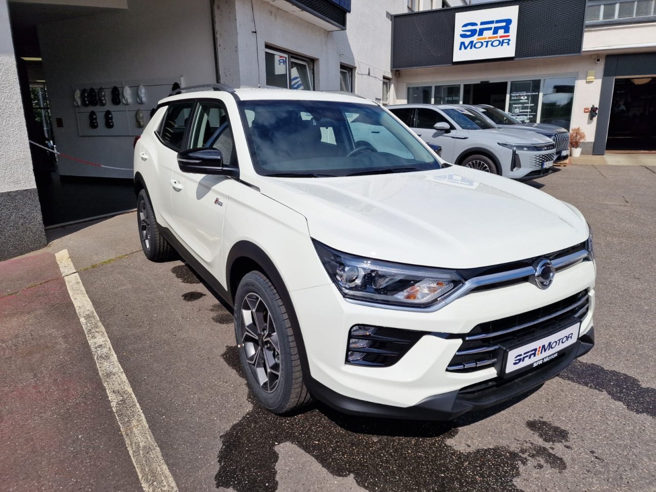 Korando 1.5Turbo Style MT Černý/Bílá - 2026 NOVÝ - 490