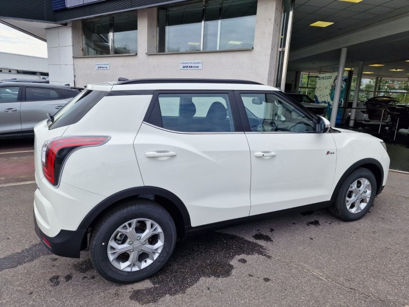 Tivoli 1.5Turbo Style AT 4x4 Bílá/černý 492