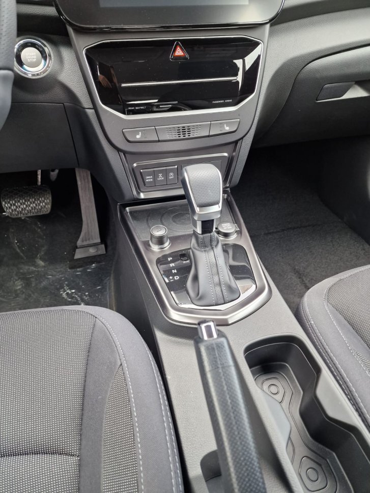 Tivoli 1.5Turbo Style AT 4x4 Bílá/černý 492